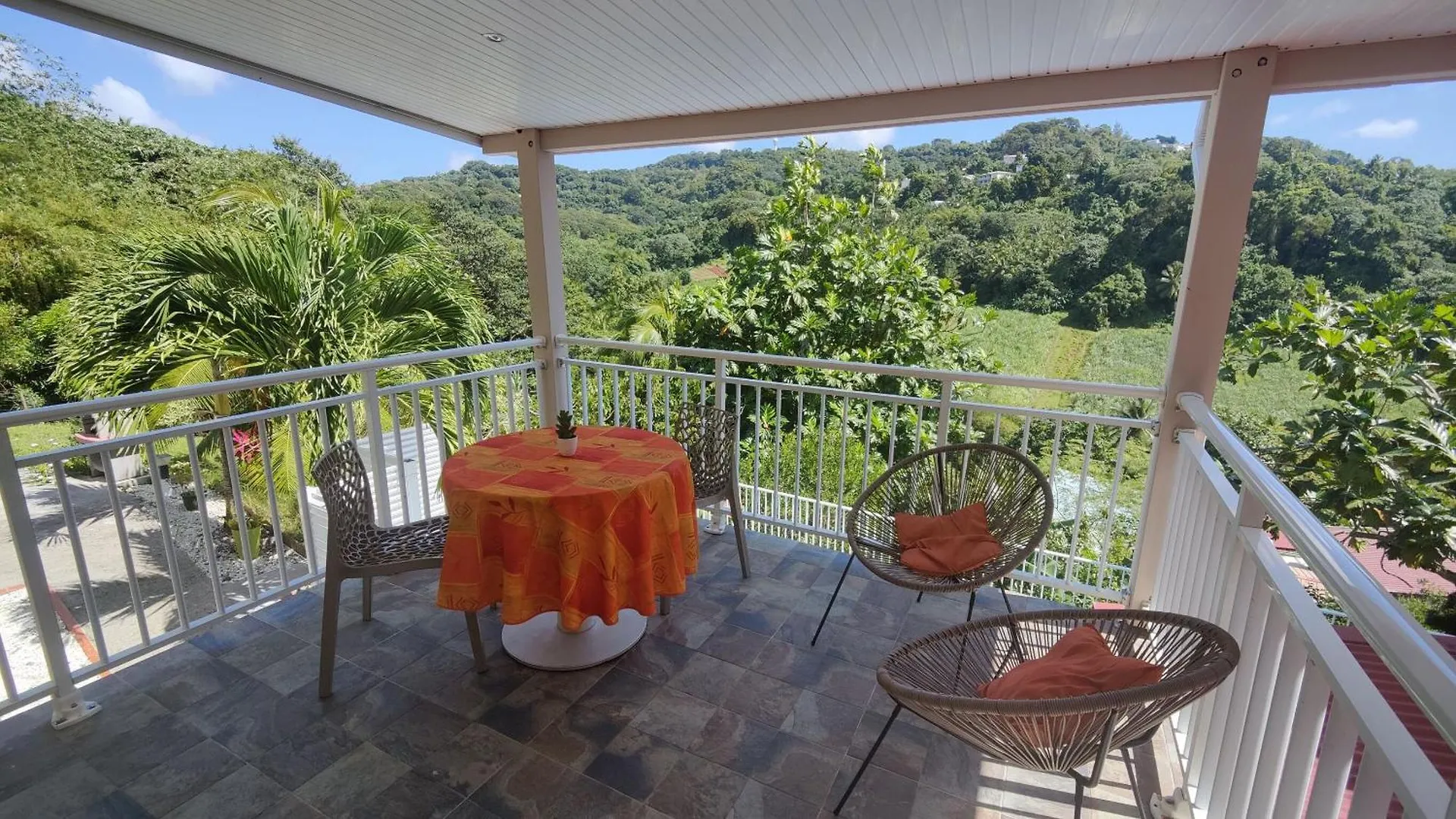 Appartement Charmant A Riviere Pilote 30 M² Avec Terrasse
